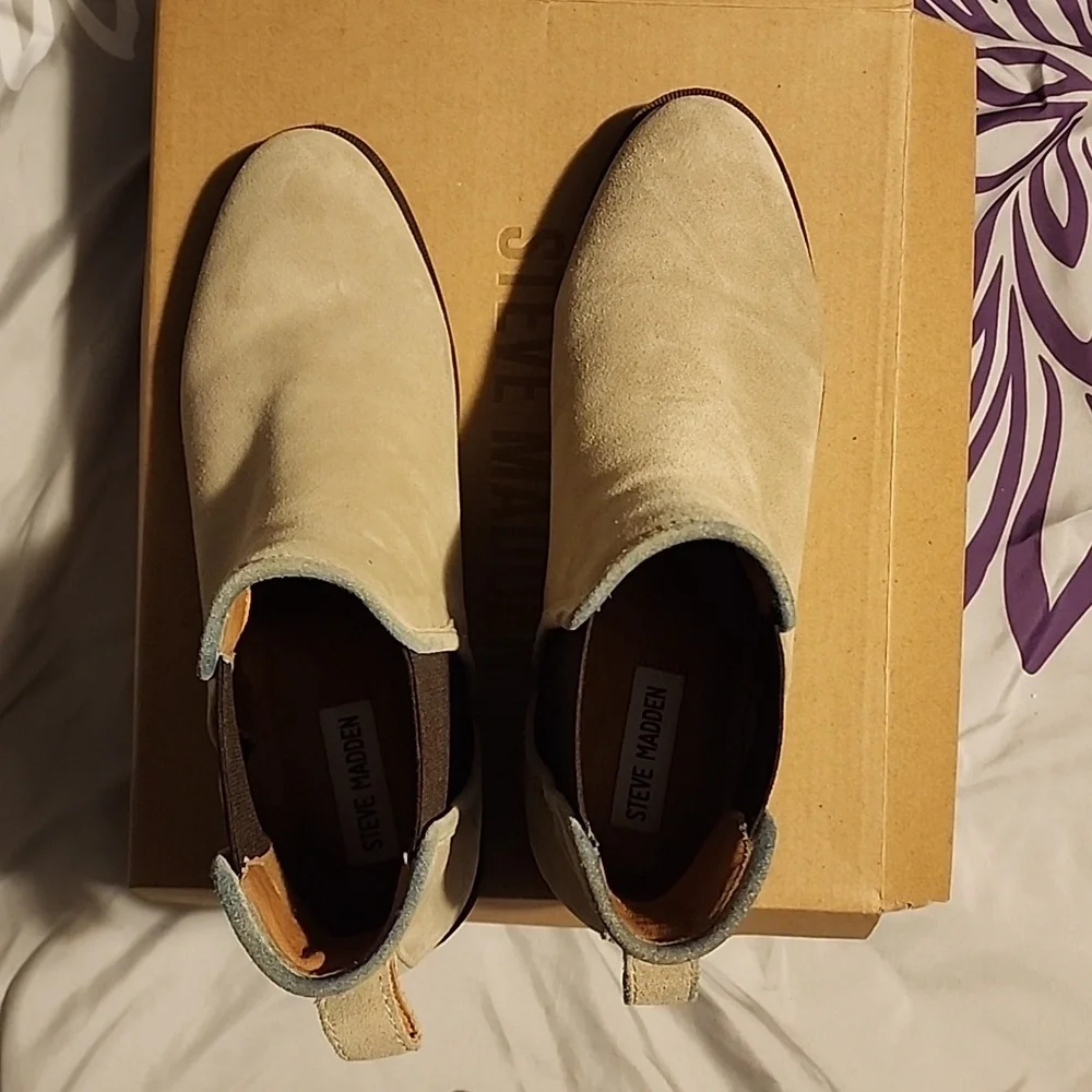 Chelsea Booties - Picture 4 of 4
